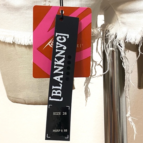 WITH TAGS Blank NYC Denim Little Queenie Shorts - Picture 7 of 12